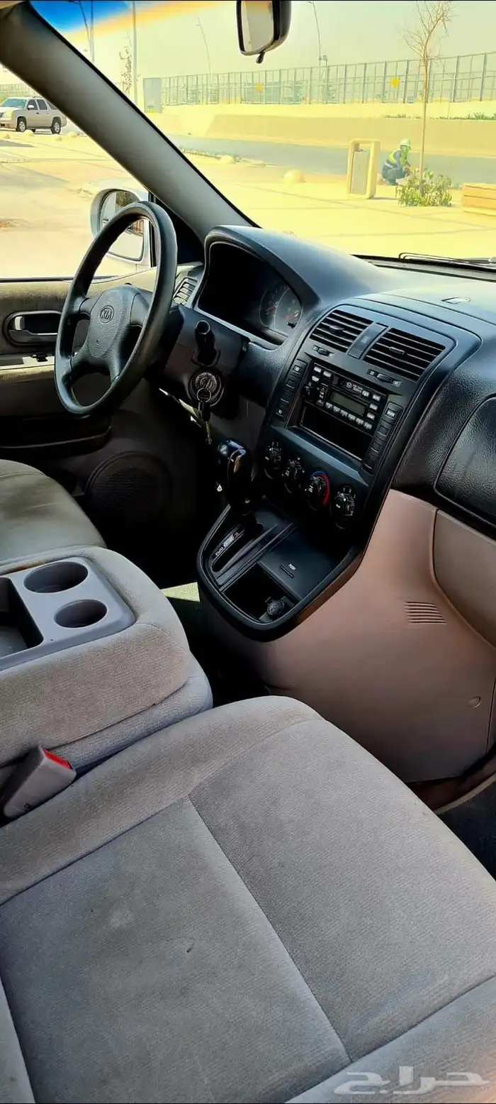 سياره كيا كرنفال 2005 للبيع 11