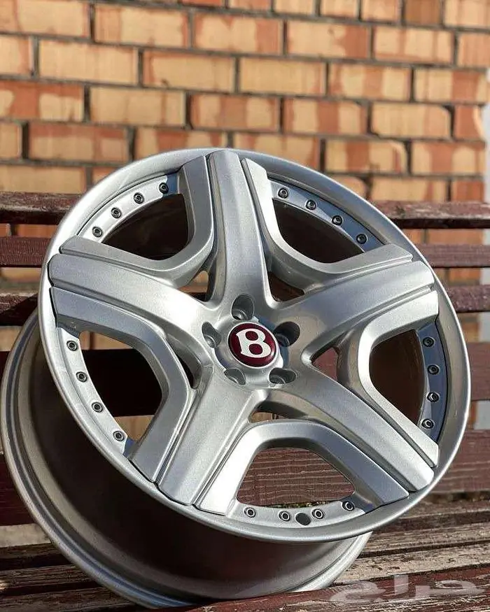 للبيع جنوط بنتلي كونتيننتال ميليونير اصلية مقاس 21 0