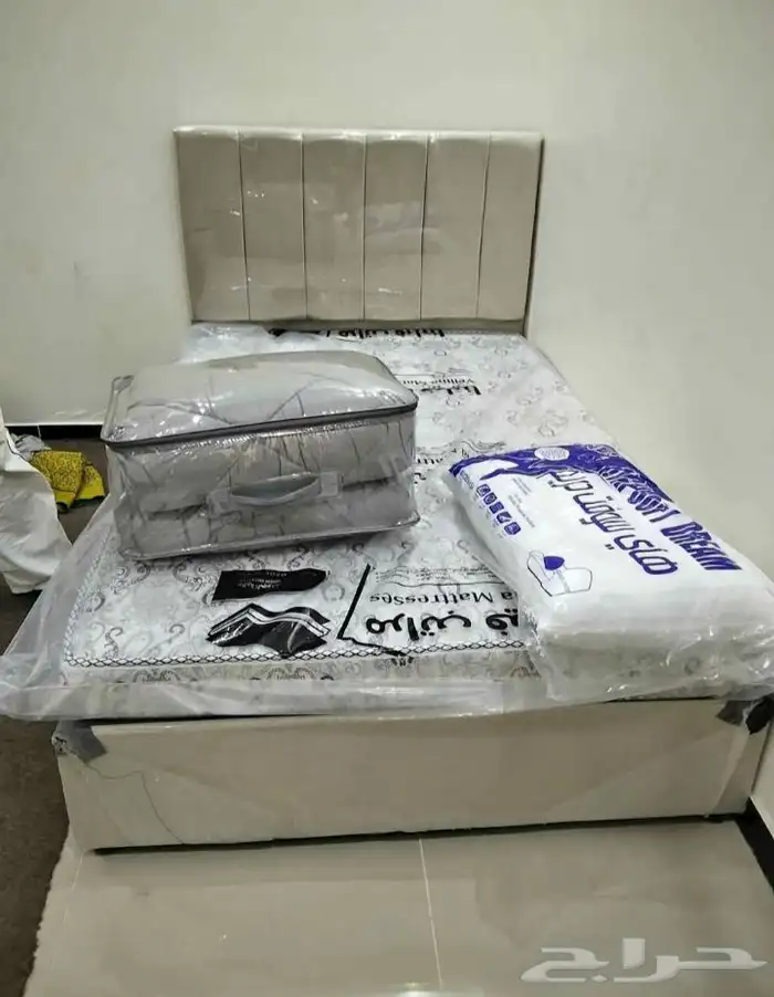 غرفة نوم كاملة  أثاث منزلي  سرير ودولاب وبطانيات 12