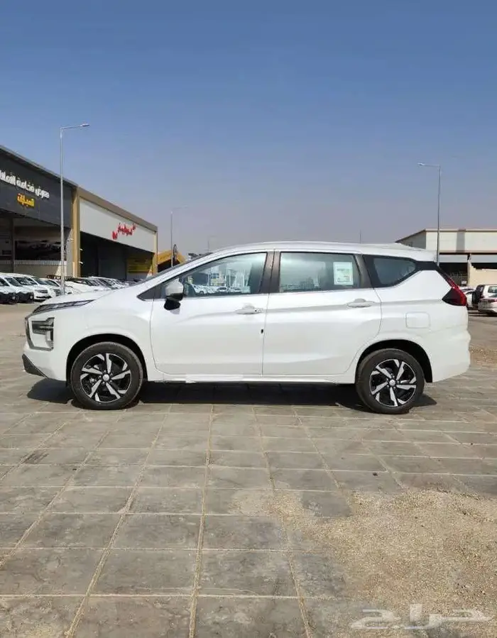 ميتسوبيشي اكسباندر فل كامل 2025 اصفار 6