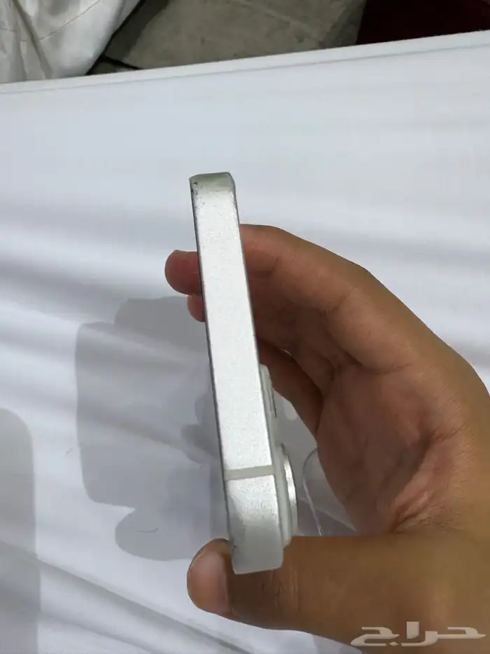 ايفون 14 نظيف في حكات بسيطه لا تاثر على الجهاز 0