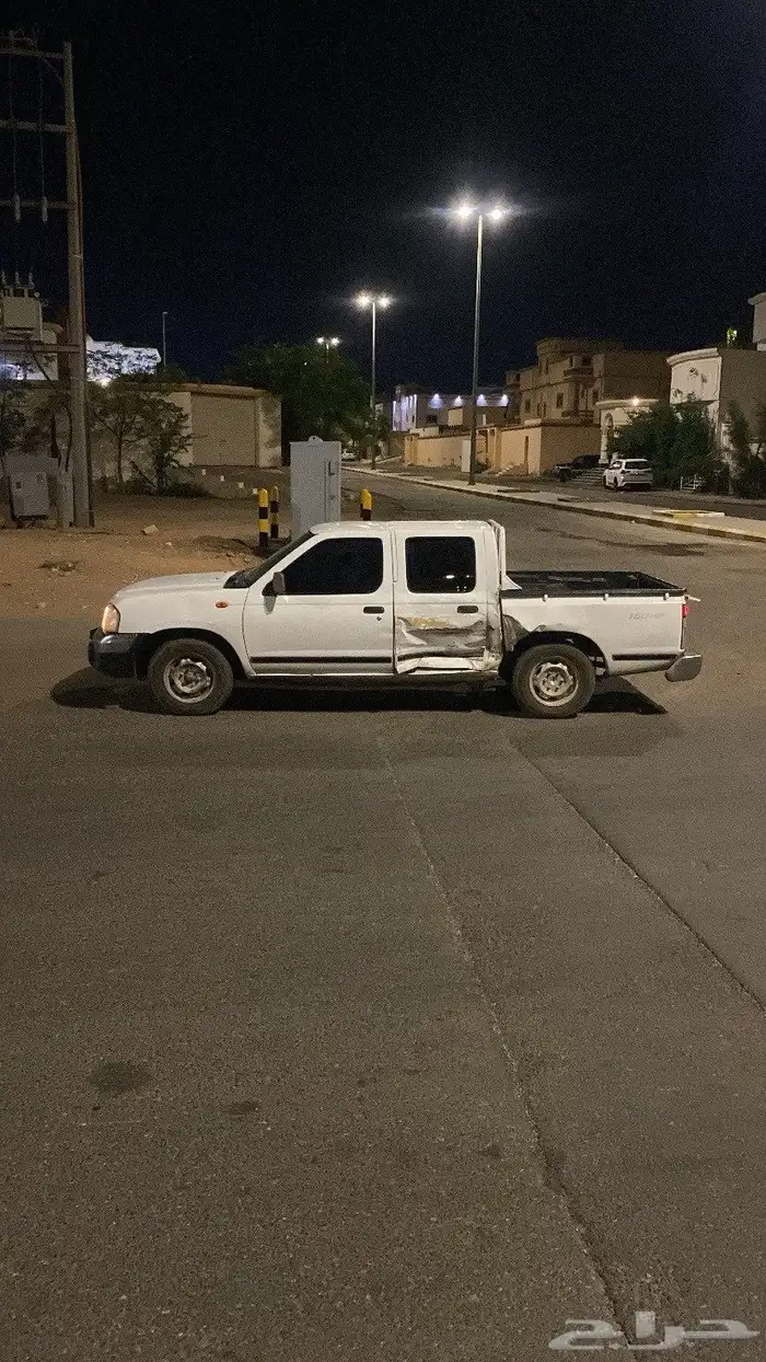 ددسن موديل 2013الددسن مصدومه مع الباب مثل مهو واضح ب اصور ا 0