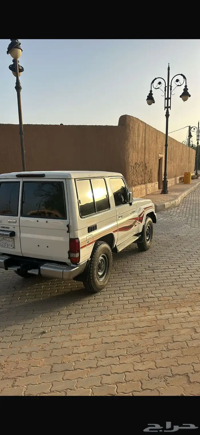 للبيع ربع 2007 مرشوش كامل وقفته زينه الموتر شخصي 10