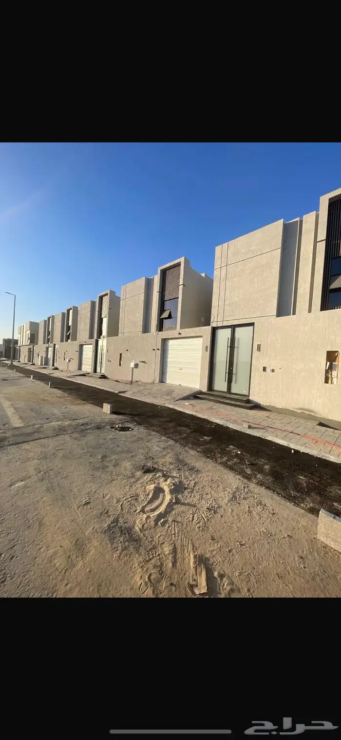فيلا جديدة و فاخرة للبيع غرب الدمام 0