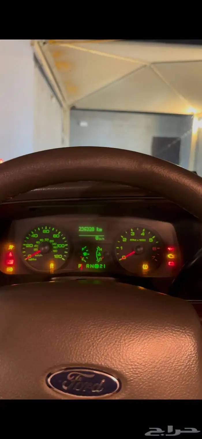 فورد فكتوريا 2011 نظيف جدا 14