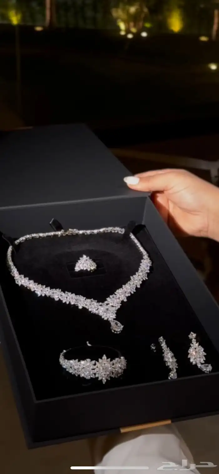 طقم شبيه الالماس من دبي 0