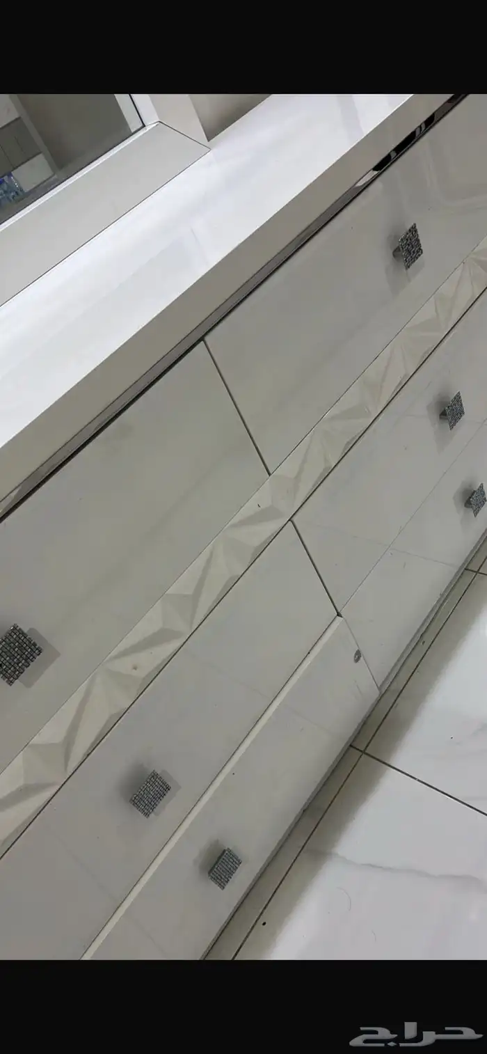 غرفة نوم كاملة بدون دولاب وعربيتين أطفال ومشاية أطفال 0