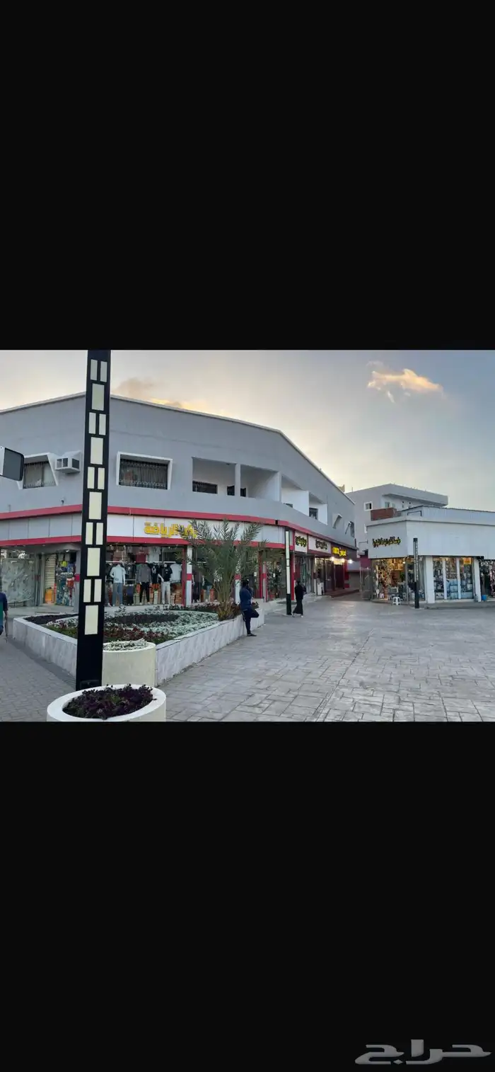 مبنى دور اول بوسط مدينة الباحه المنطقة المركزيه 7