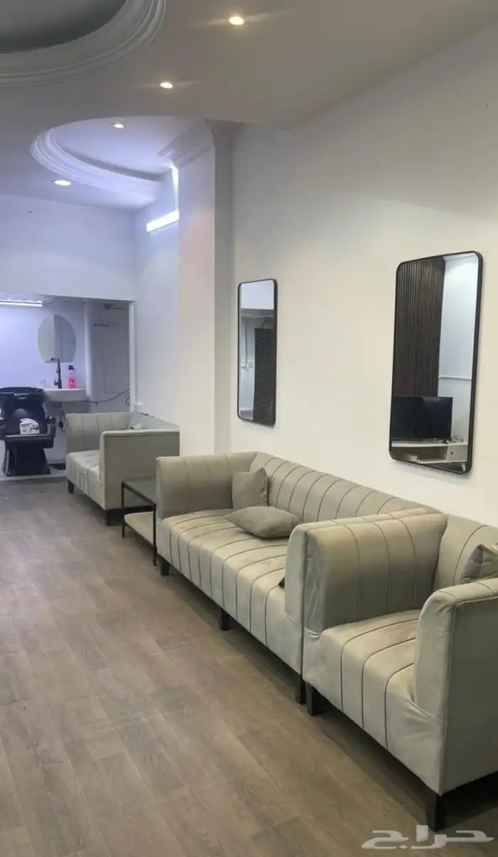 لتقبيل محل حلاق 5