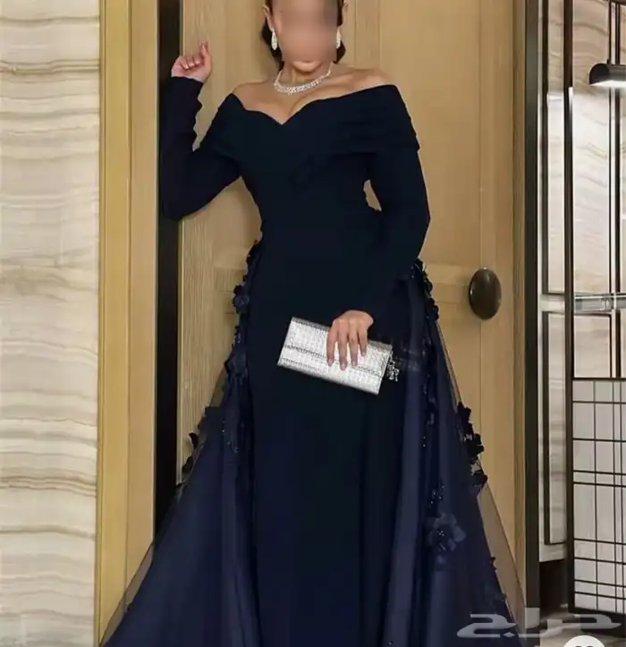 للبيع فستان سهرة أزرق أنيق بجودة عالية 5