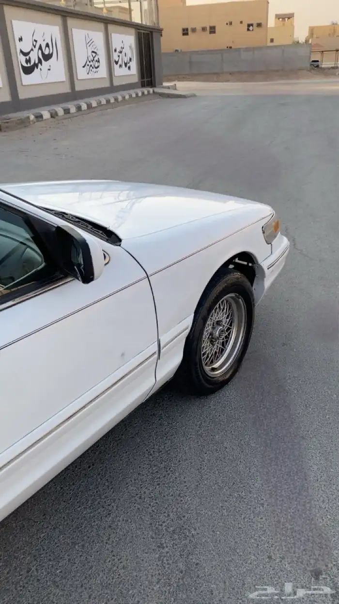 فورد جراند ماركيز 1995 4