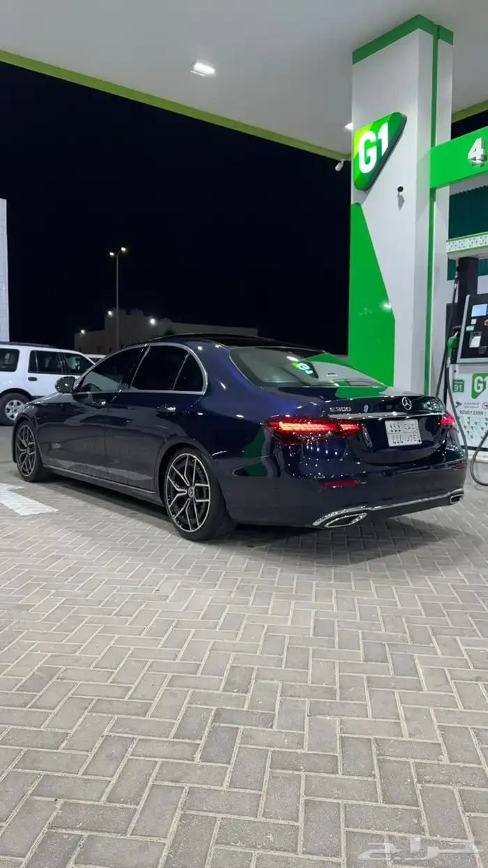 مورسيدس 2022 E300. فئة kit AMG 10