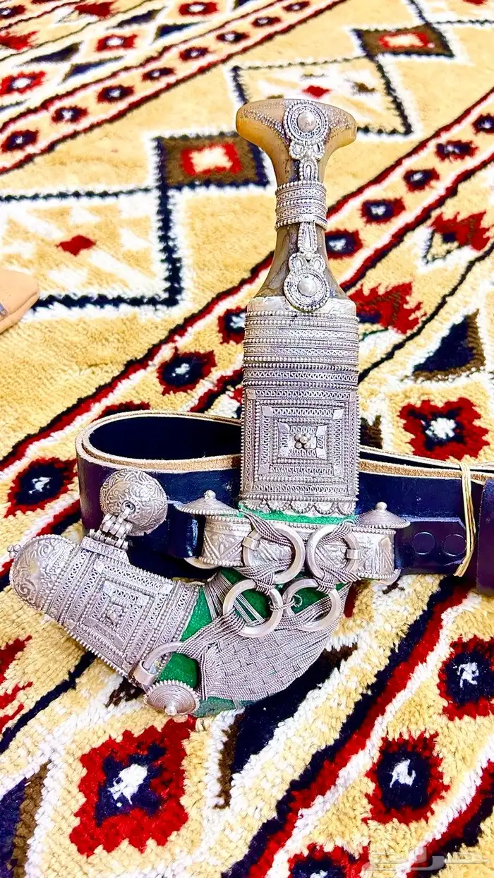 خنجر زراف اشقر نادر قديم 3