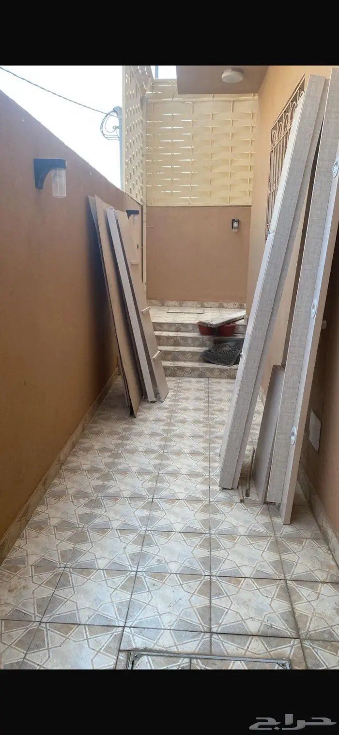 دولاب للبيع 1