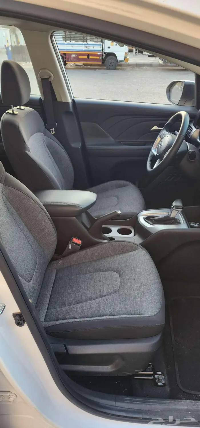 للبيع هواندي ستاجيزا 2025 3 صفوف 6