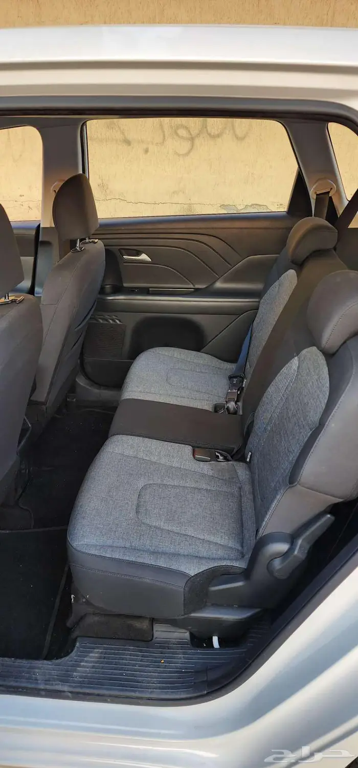 للبيع هواندي ستاجيزا 2025 3 صفوف 5