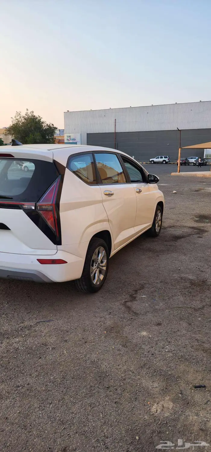 للبيع هواندي ستاجيزا 2025 3 صفوف 8