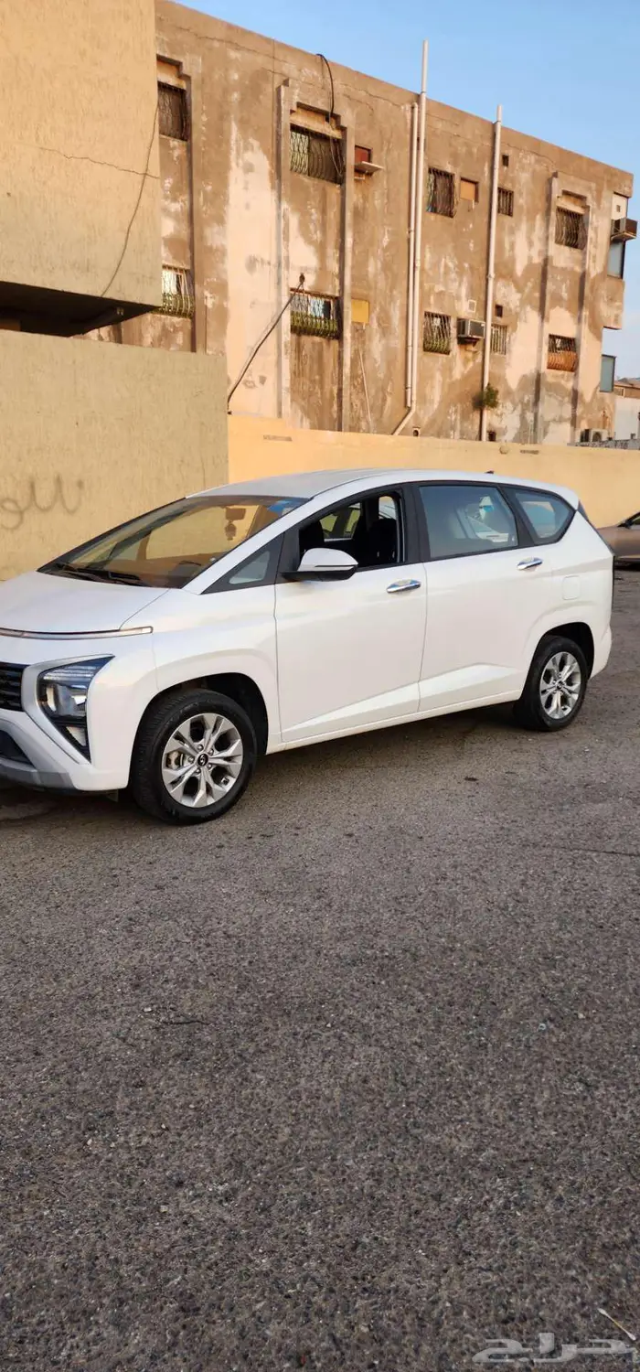 للبيع هواندي ستاجيزا 2025 3 صفوف 9