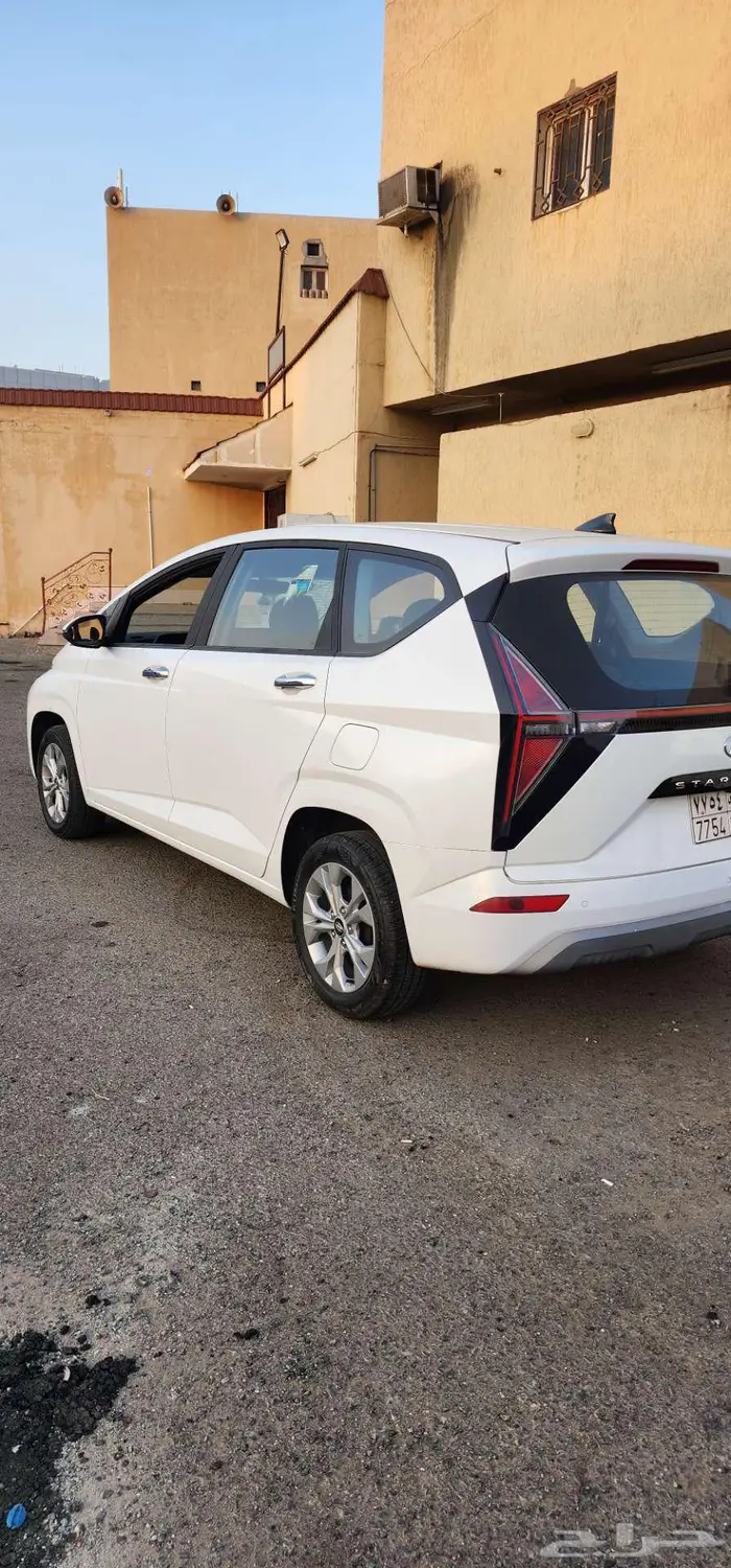 للبيع هواندي ستاجيزا 2025 3 صفوف 2