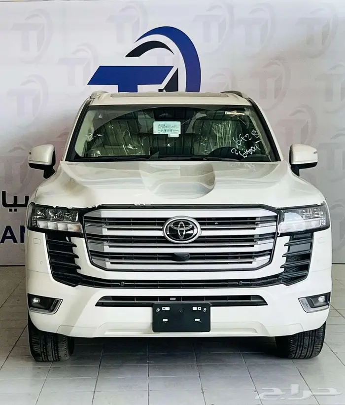 لاندكروزر GXR4 بنزين 2025 0