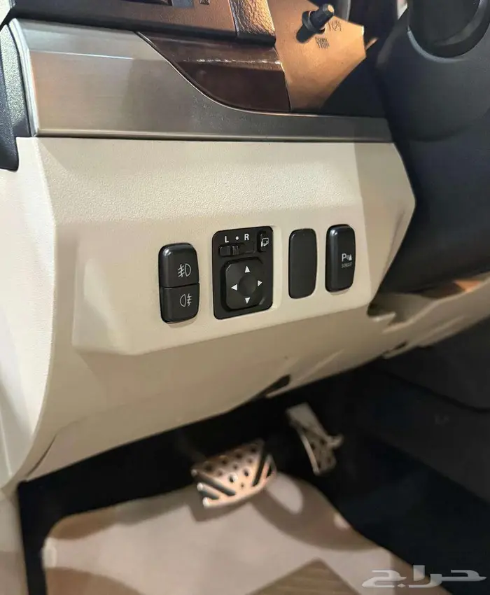 للبيع مستوبيشي باجيرو 2017 فئه GLS دبل 3.5 سعودي 29