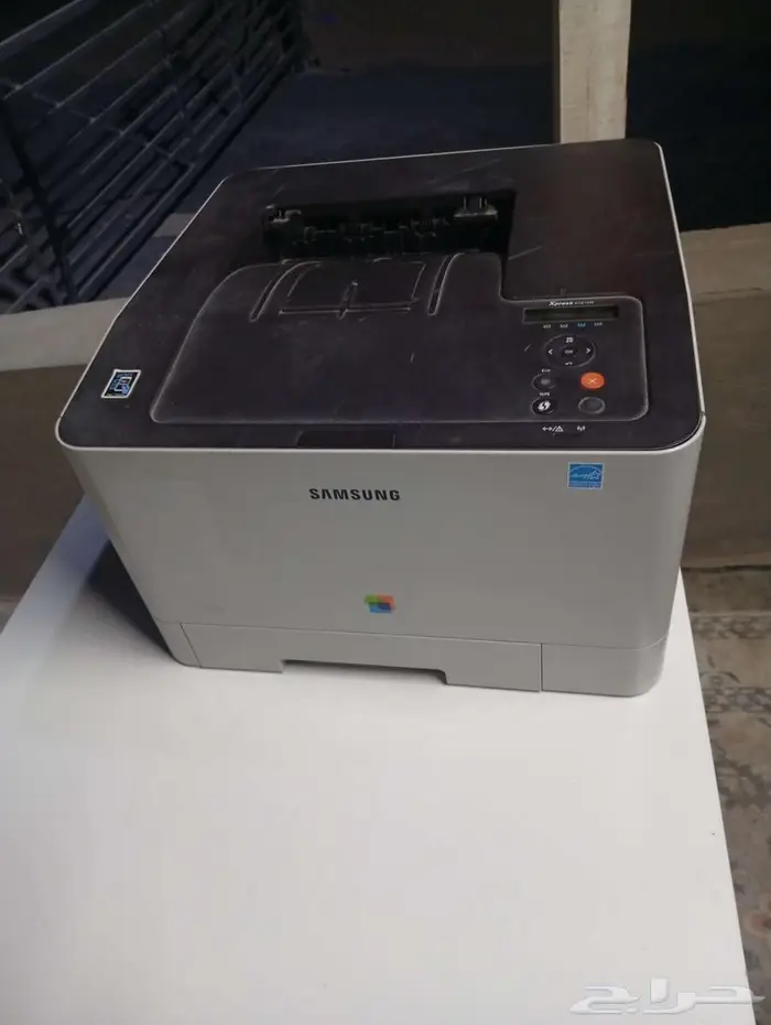 طابعه سامسونج يوجد طاوله مكتبيه 1