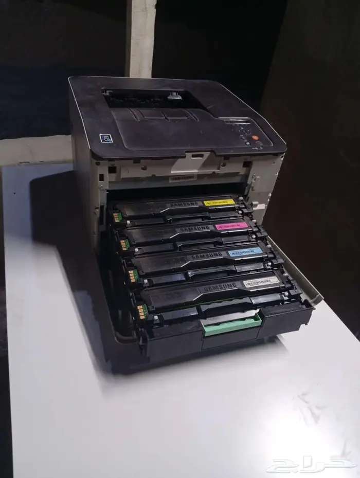 طابعه سامسونج يوجد طاوله مكتبيه 0