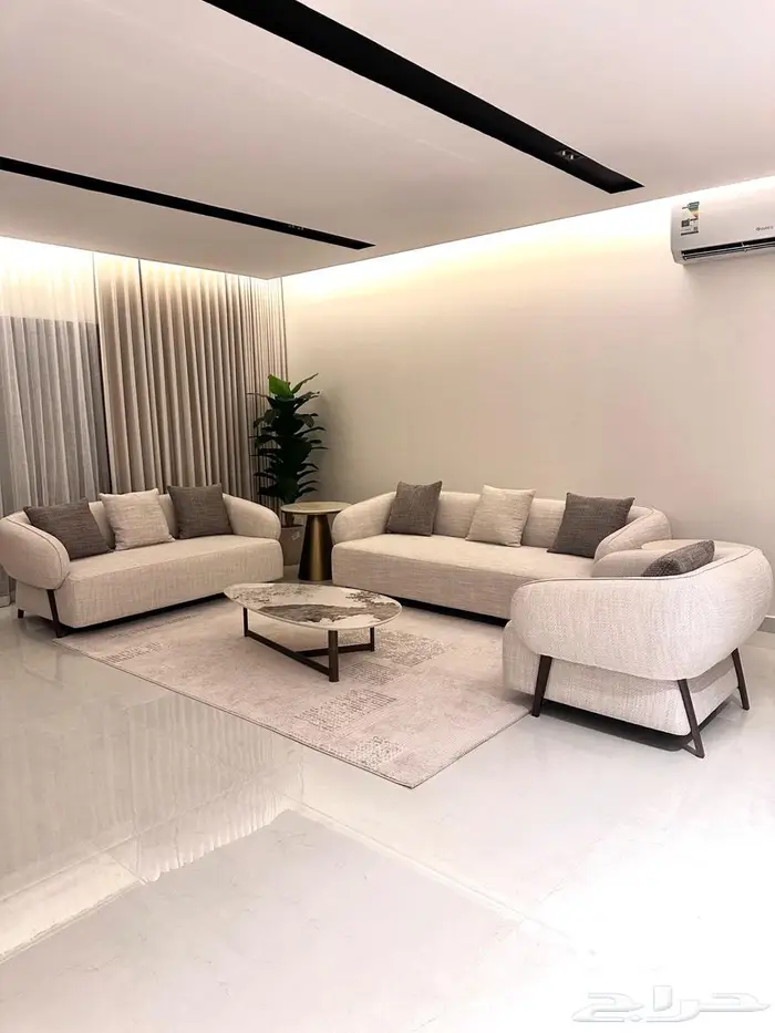 شاليه على البحر للايجار 1