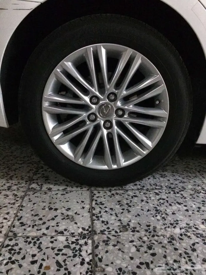 تتوفر لديناجميع انواع جنوط اللكزس Lexuse بجميع الاحجام 80