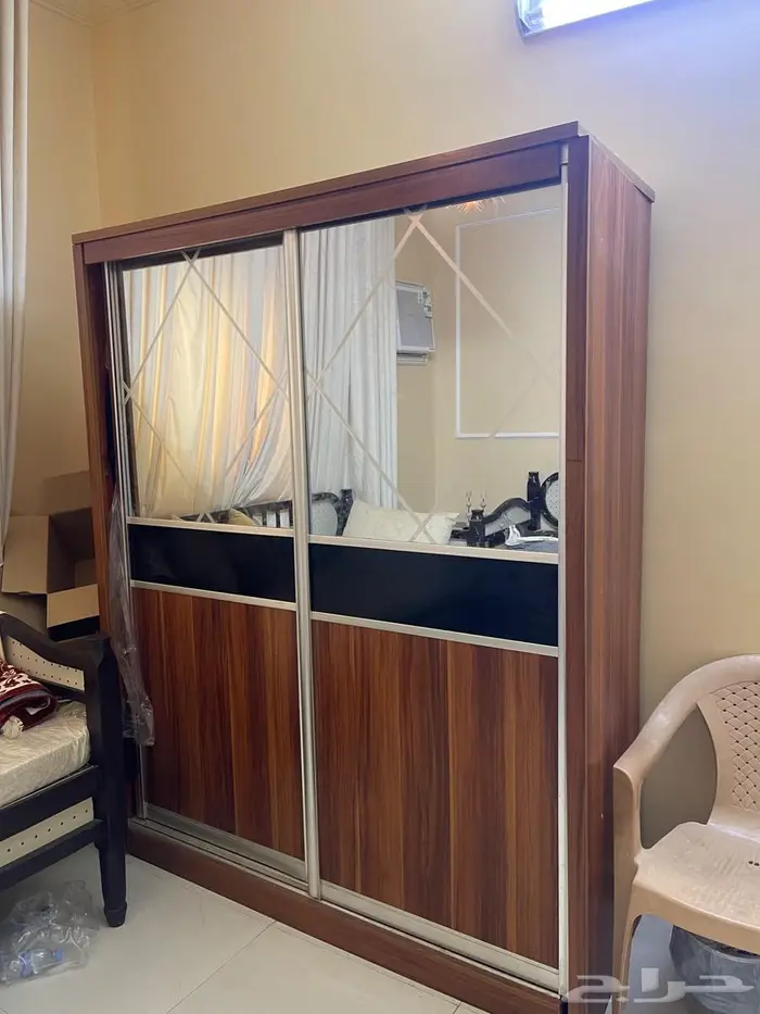 دولاب للبيع 0