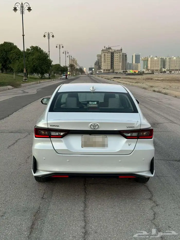 تويوتا يارس 2023 عداد 40 فقط 6