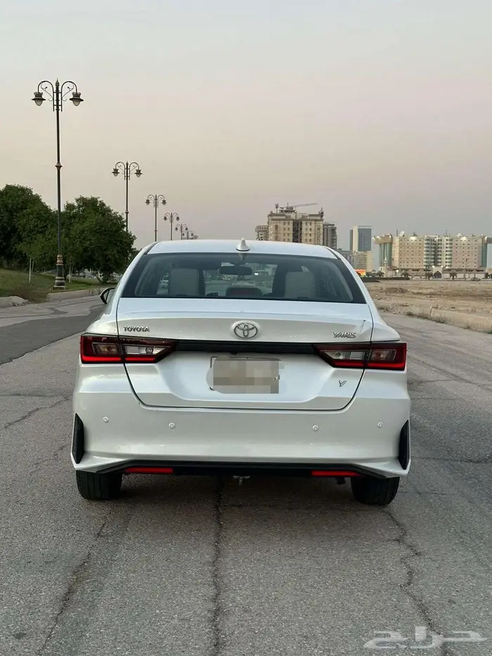 تويوتا يارس 2023 عداد 40 فقط 14