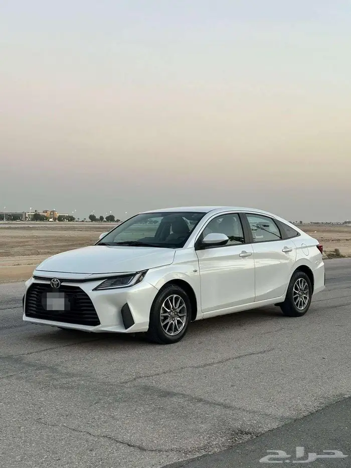 تويوتا يارس 2023 عداد 40 فقط 2