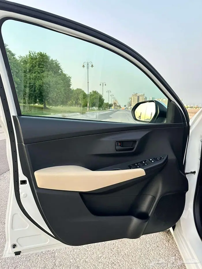 تويوتا يارس 2023 عداد 40 فقط 26