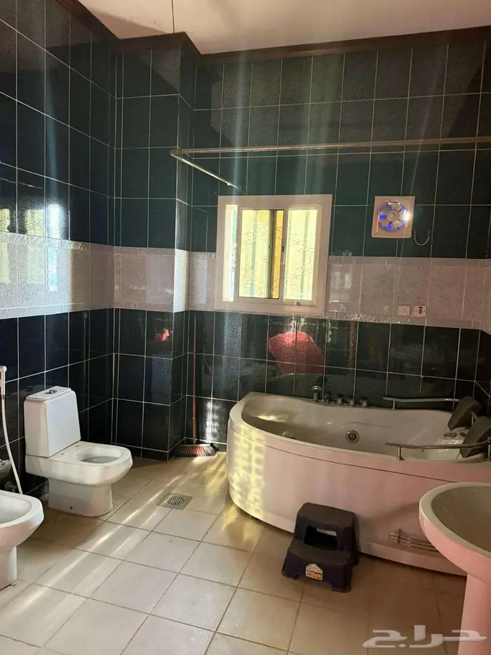 شقة 409 متر بموقع مميز فرررصة عقارية بحي الرحاب 3