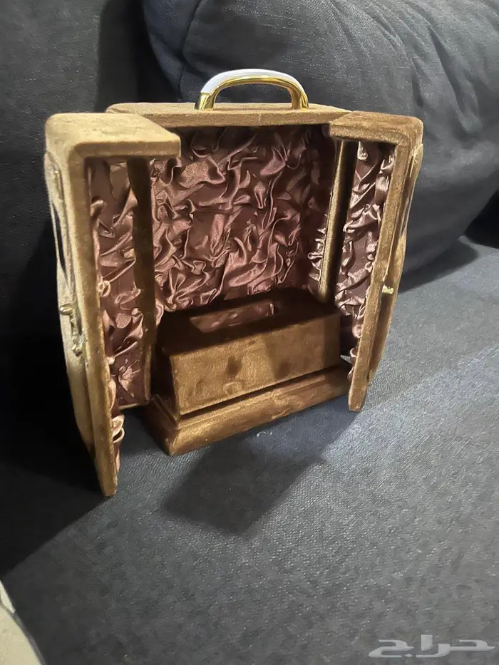 للبيع صندوق قران 1