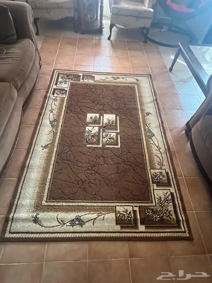 Pendant light and painting   carpet 4