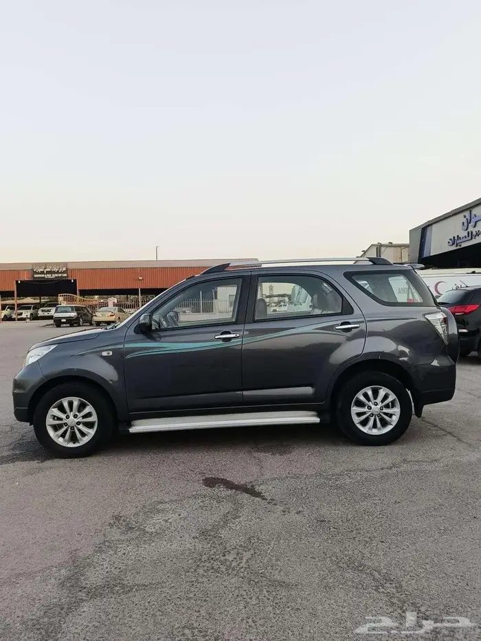 دايهاتسو تيريوس 2015 4