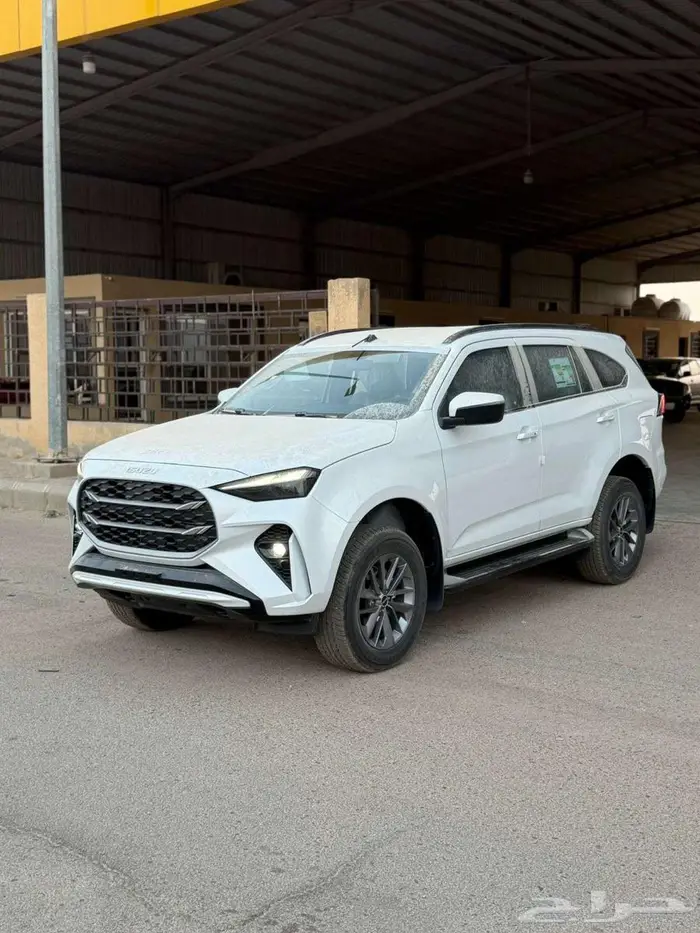 ايسوزو 2025 MUX فل كامل دبل سعودي كاش واقساط 1