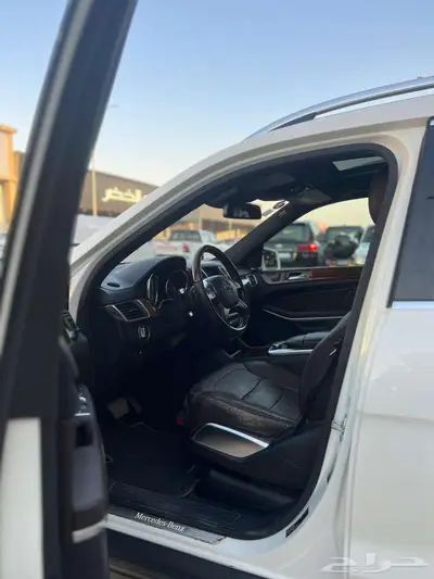 مرسيدس GL500 موديل 2015 - معرض خلف للسيارات index