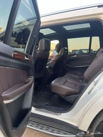 مرسيدس GL500 موديل 2015 - معرض خلف للسيارات index