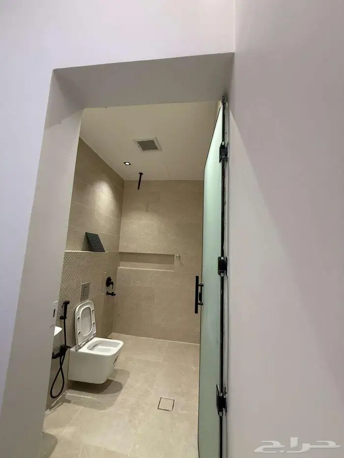 ادوار وشقق بحي البيان بموقع مميز 10