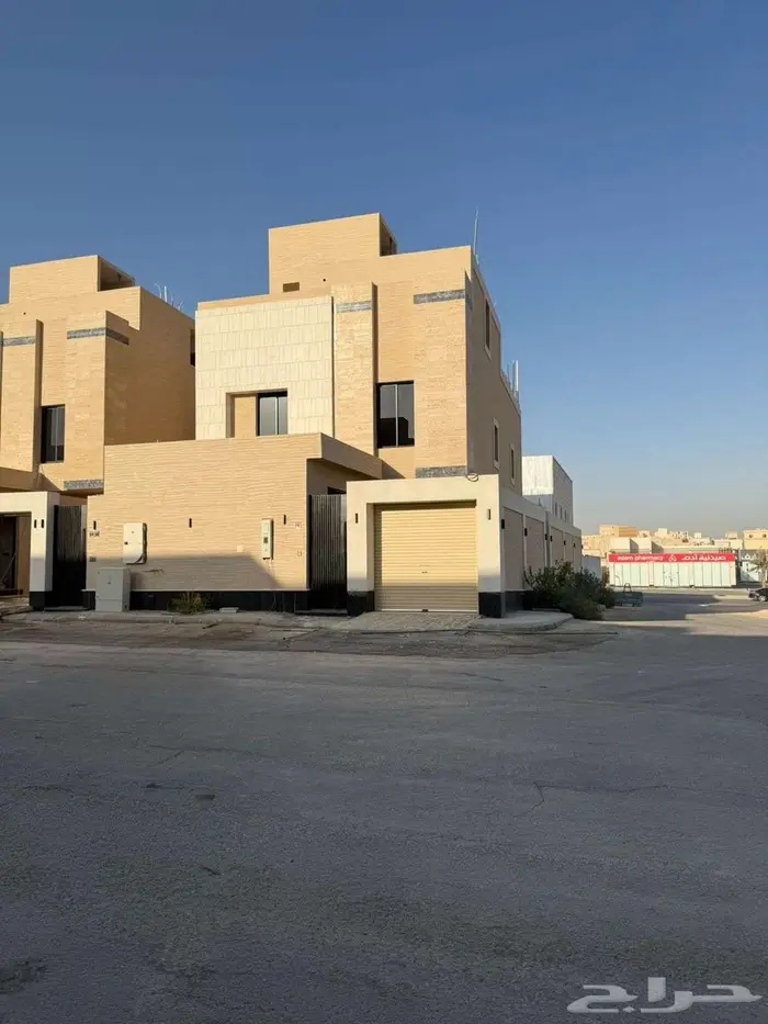 ادوار وشقق بحي البيان بموقع مميز 9