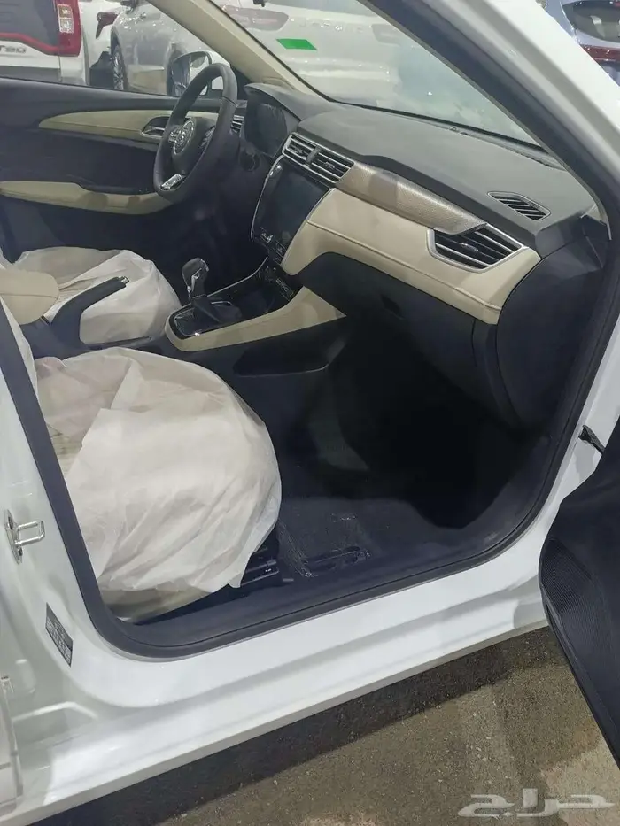 ام جي 5 ستاندر موديل 2025 عروض اليوم الوطني كاش وتقسيط 10