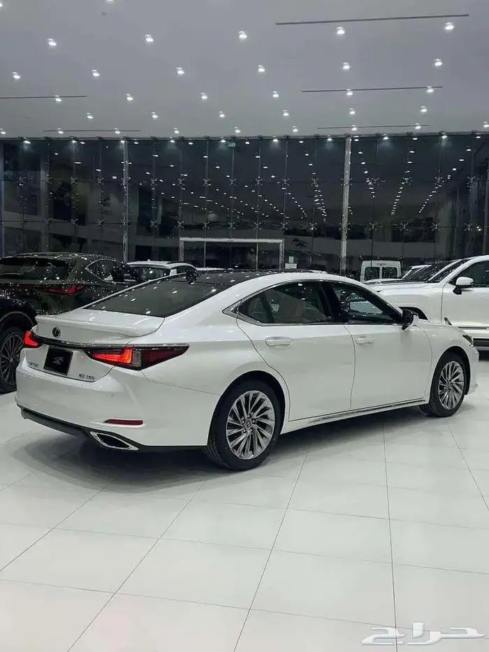لكزس ES 350 CC بنزين موديل 2025 كاش وتقسط جميع البنوك 2