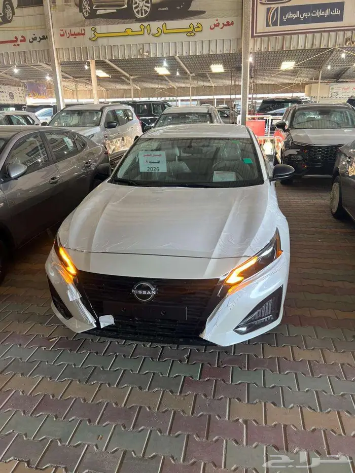 نيسان التيما ستاندر 2026 ابيض ورمادي 0