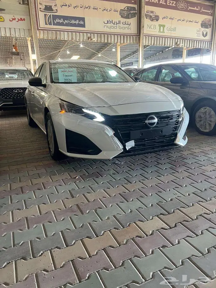 نيسان التيما ستاندر 2026 ابيض ورمادي 8