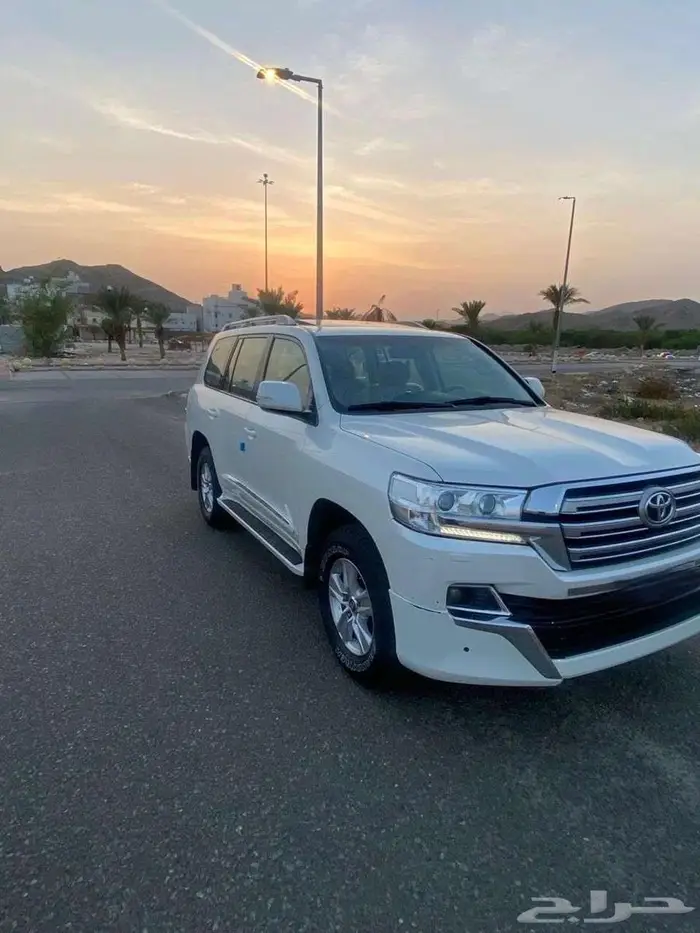 تويوتا لاندكروزر GXR 2016 3