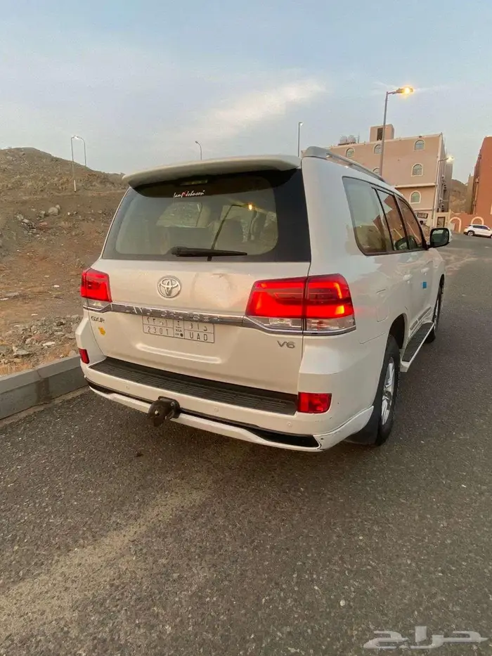 تويوتا لاندكروزر GXR 2016 7