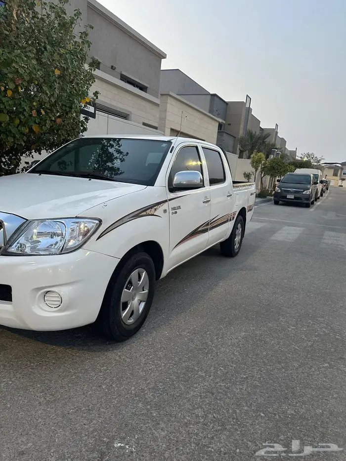 Toyota hilax 2009 diesel 5